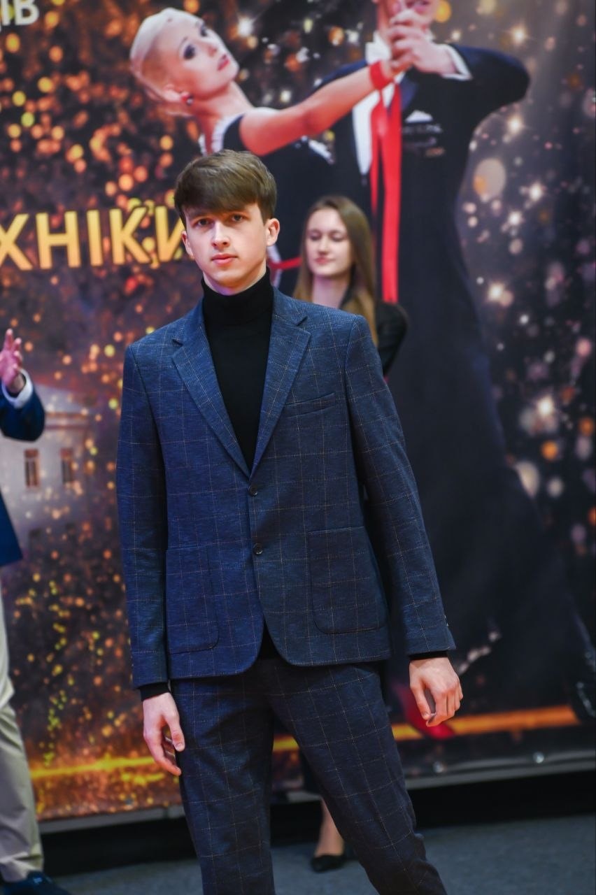Артур Довгуля — виступ